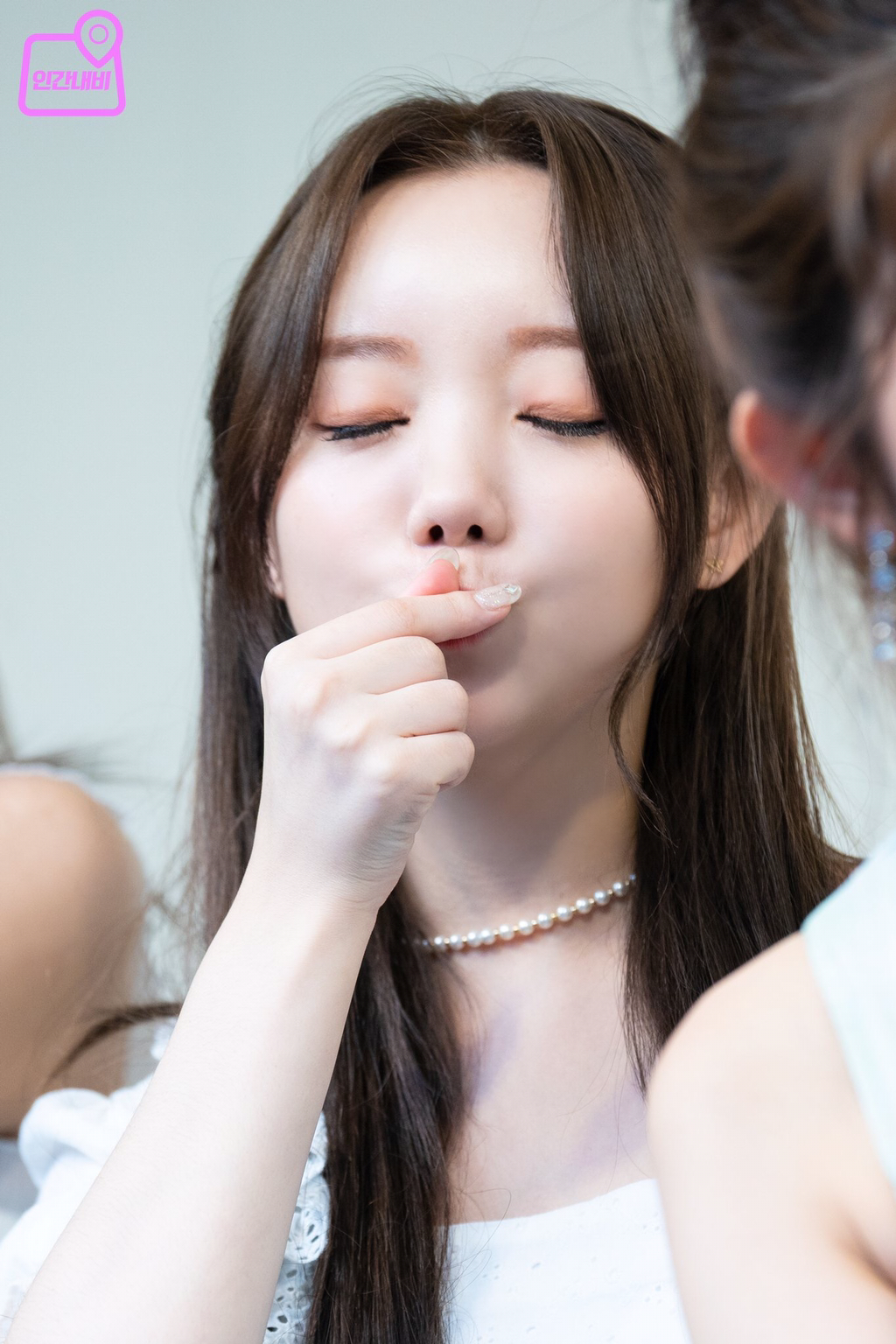 [러블리즈] 친구들이 회 먹으러 가자고 하길래 케이 | 인스티즈