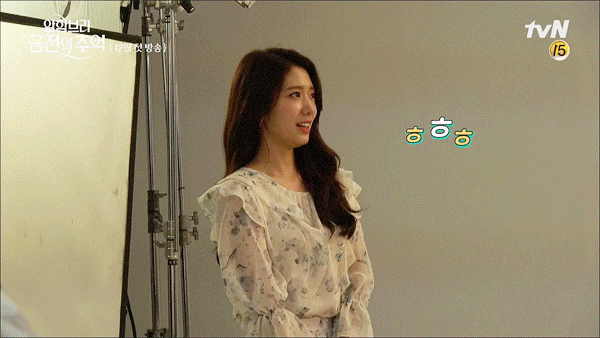 계속 웃는 박신혜.GIF | 인스티즈