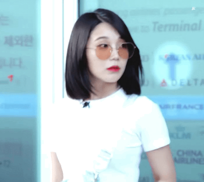머리 손질 하는 에이핑크 정은지.gif | 인스티즈