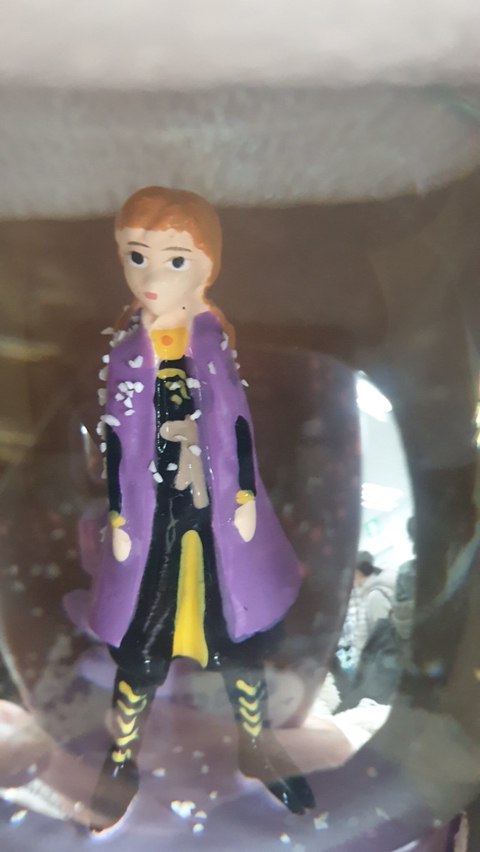 다이소에서 팔고 있는 겨울왕국2 스노우볼.jpg | 인스티즈