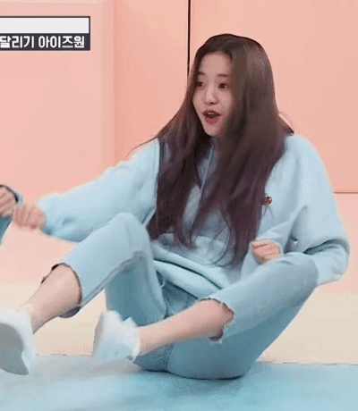 엉덩이 달리기하는 장원영.gif | 인스티즈