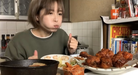 일본에서 소소하게 인기 많은 먹방유튜버 | 인스티즈