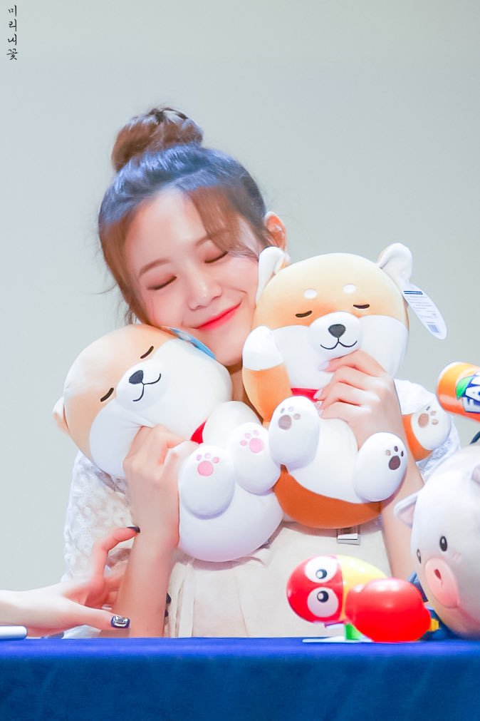 디발라 쫑난거같아서 기분전환 프로미스나인 장규리 | 인스티즈