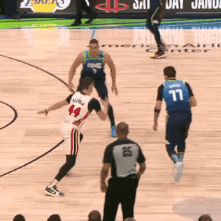 오늘자 댈러스 매버릭스 루카 돈치치 3점 앤드원 | 인스티즈