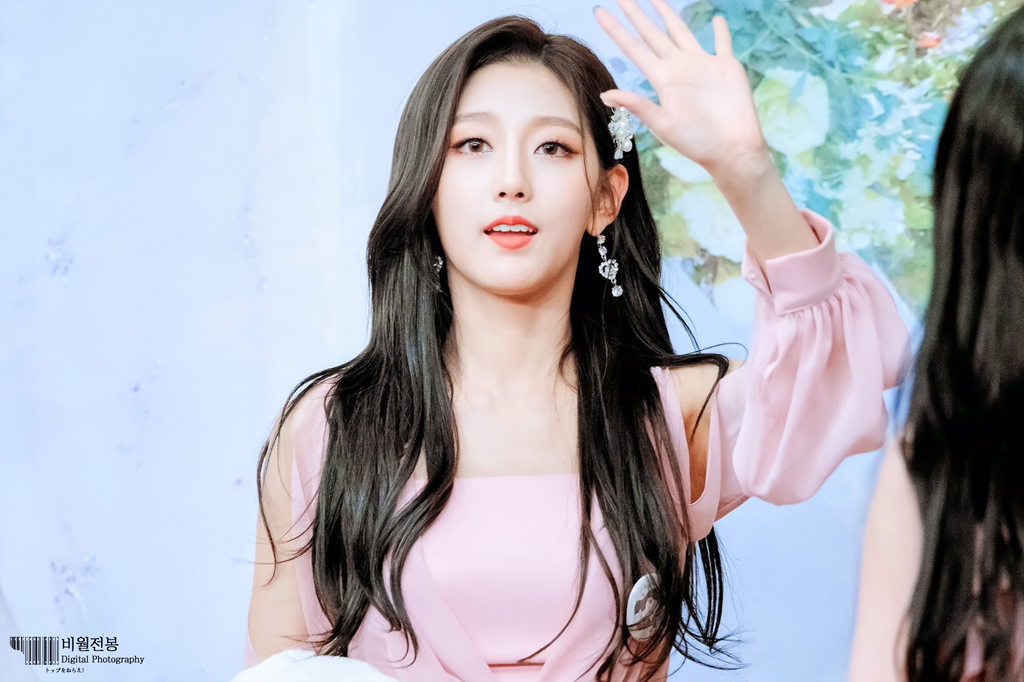 [러블리즈] 5분 뒤에 일 시작이라서 예인이 | 인스티즈