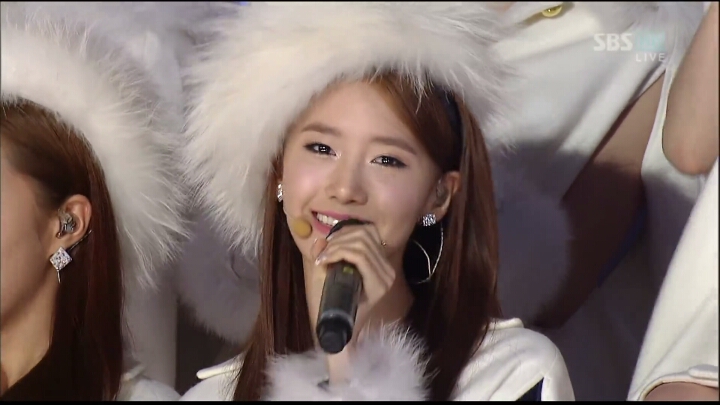 너무 이뻐서 깜짝 놀랐던 윤아 레전드 무대 | 인스티즈