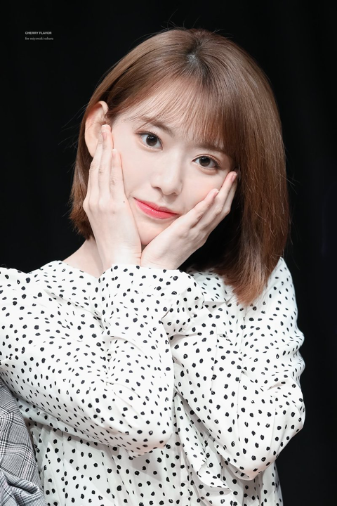 아이즈원) 미야와키 사쿠라.. 진짜 예뻐 | 인스티즈