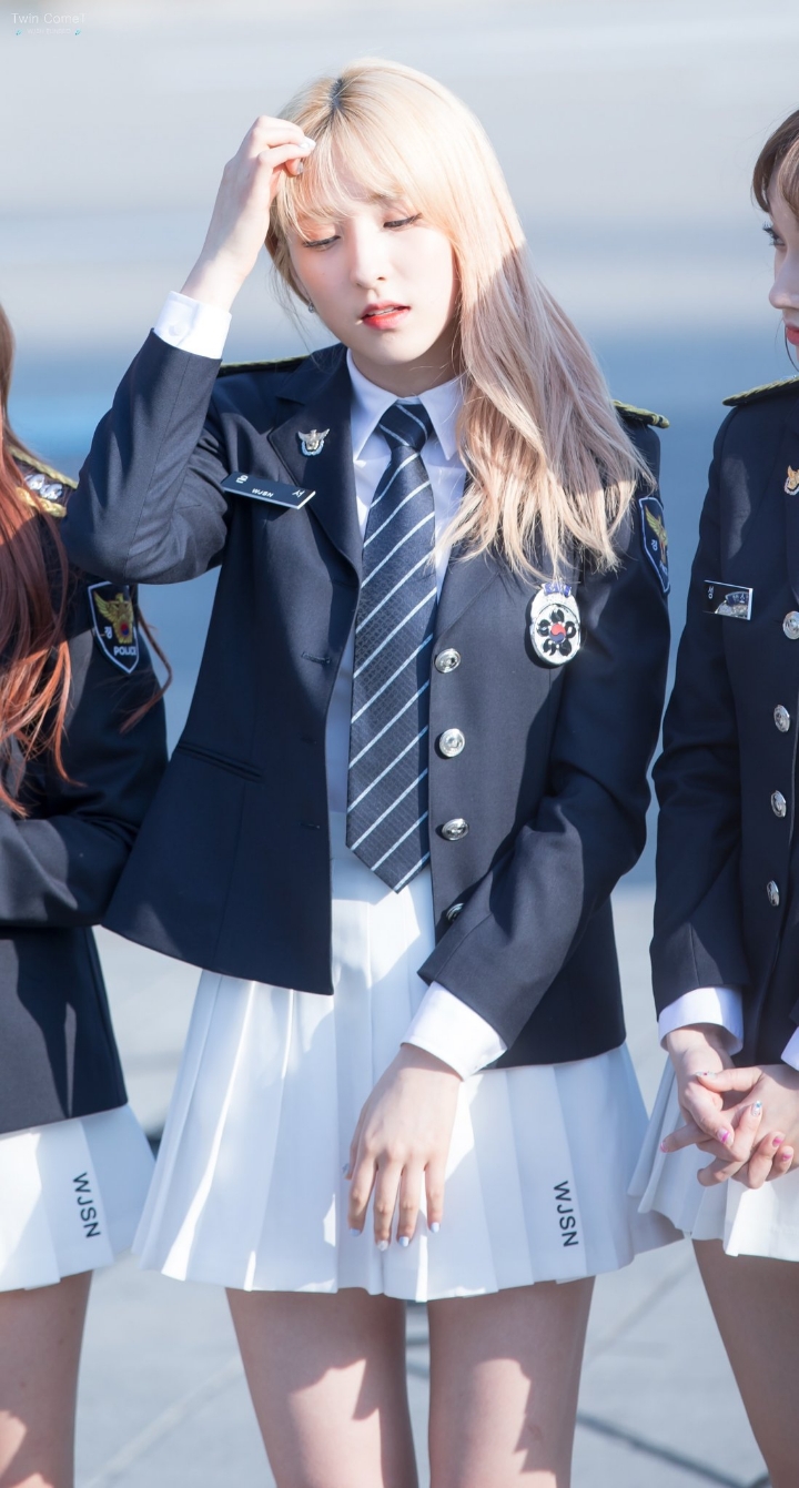 우주소녀 은서 금발 vs 흑발.jpgif | 인스티즈