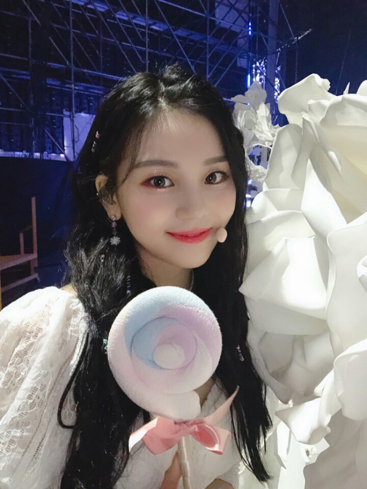 여자친구 트위터 엄지.jpg | 인스티즈