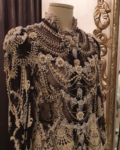 청하 연말 시상식 의상 디테일.jpg | 인스티즈