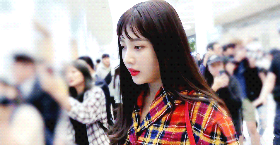 앞머리하고 더 귀여워진 레드벨벳 조이.jpgif | 인스티즈