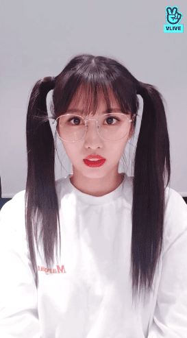 오늘자 브이앱 박살내는 트와이스 모모 | 인스티즈