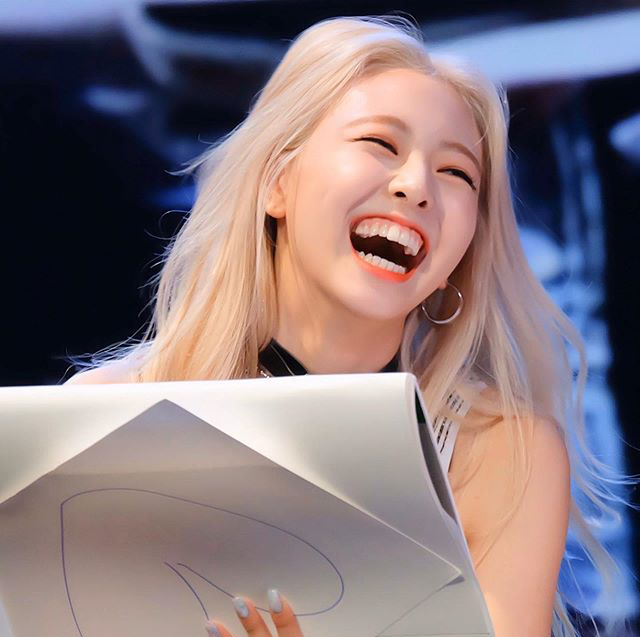 항상 신난 아이돌 | 인스티즈