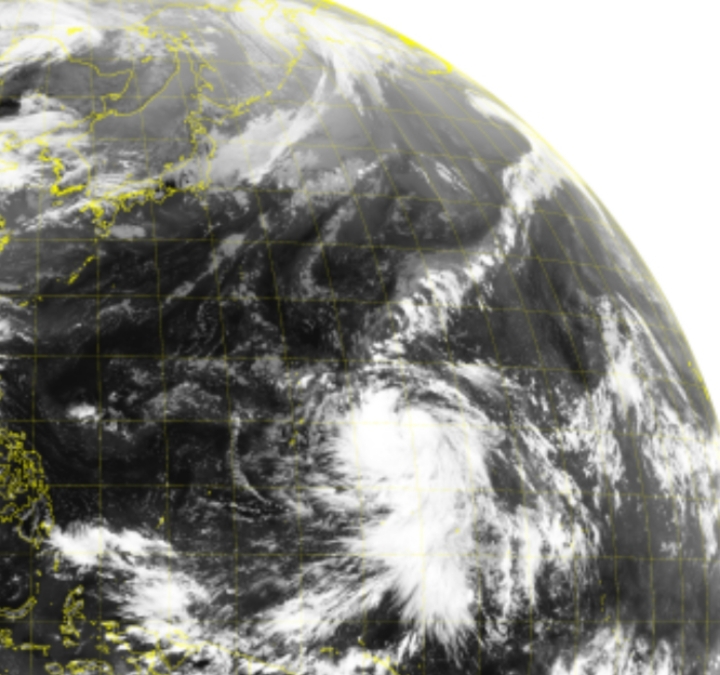 고수온 해역에서 엄청난 속도로 성장하고 있는 19호 태풍 하기비스.jpg | 인스티즈