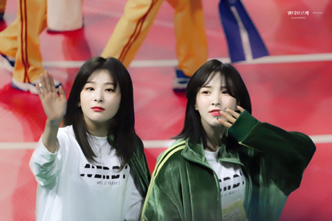 원톱 아이린의 든든한 조력자 슬기&amp;웬디 (곰완) 94즈 | 인스티즈