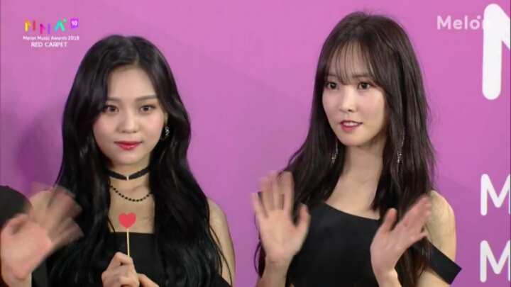 181201 MMA 레드카펏 여자친구.jpg | 인스티즈