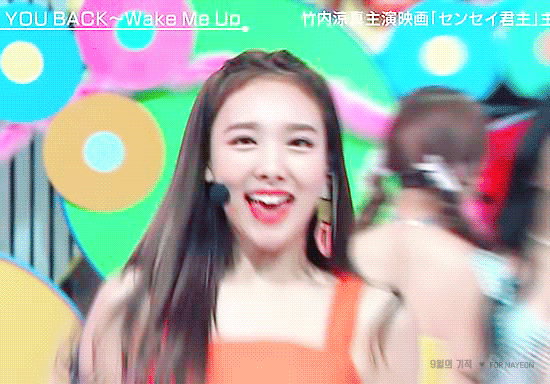 나연이 과즙상이란 말을 듣는 이유 gif | 인스티즈