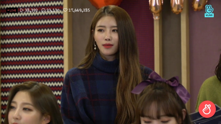 러블리즈 데뷔 4주년으로 V앱이 끝나서 캡쳐짤 | 인스티즈