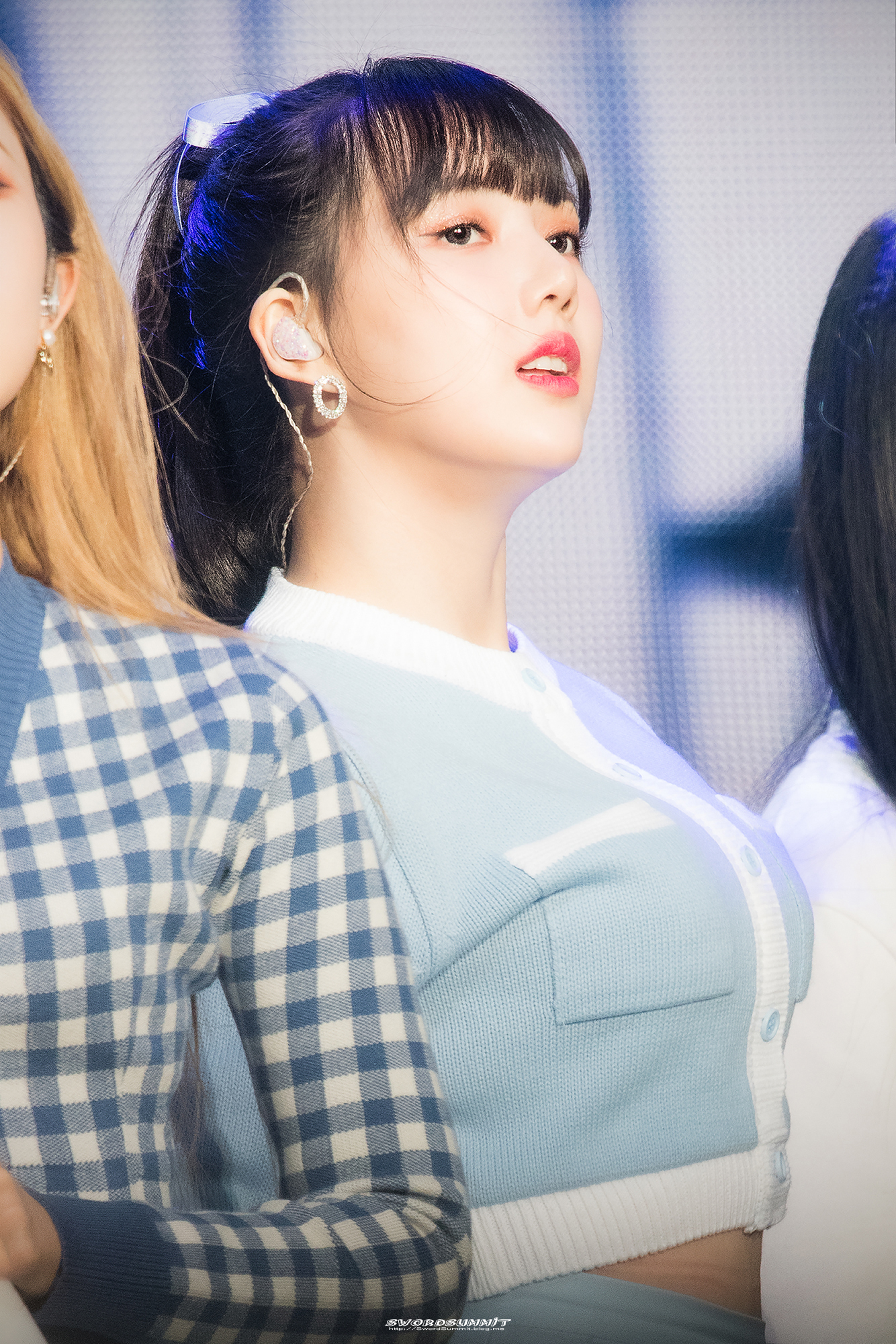 나른한 오후에 보니까 은근히 미인인 듯한 여자친구 예린이.jpgif | 인스티즈