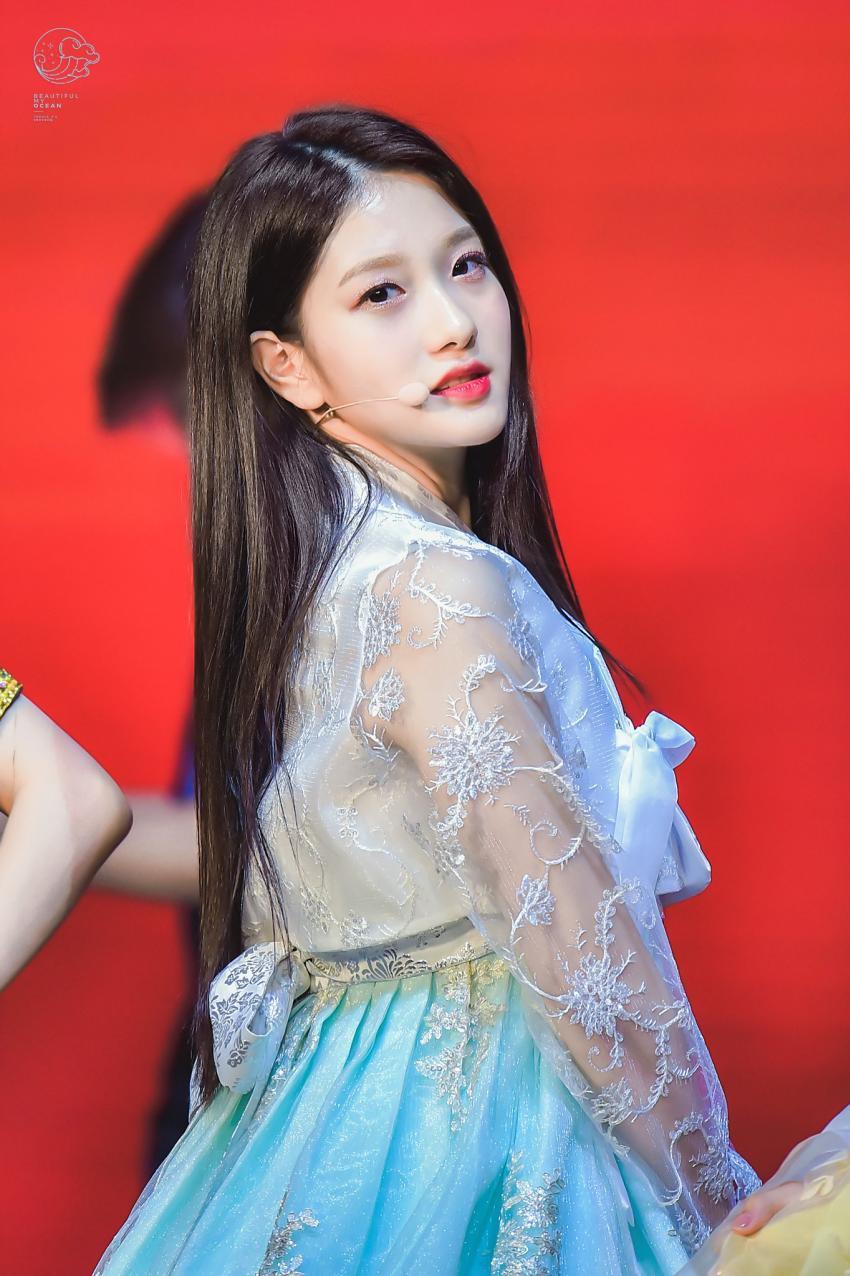 데뷔 300일기념 프로미스나인 이서연 | 인스티즈