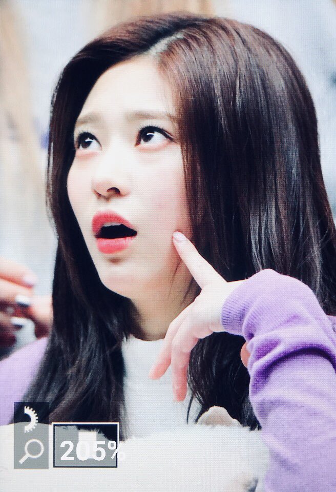 항상 어딘가 억울하고 애잔한 아이즈원 민주.jpg | 인스티즈