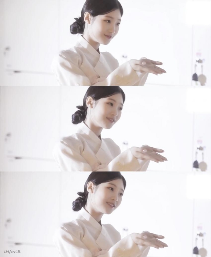 2020년 새해 기념 한복입은 정채연 .jpgif | 인스티즈