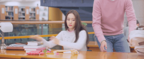 참을 수 있다 vs 집어던져버리고 앉는다 | 인스티즈