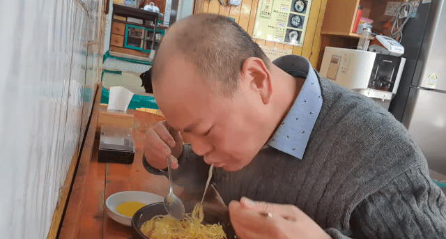 경춘자 라면 한사발 땡기시는 박술희장군.gif | 인스티즈