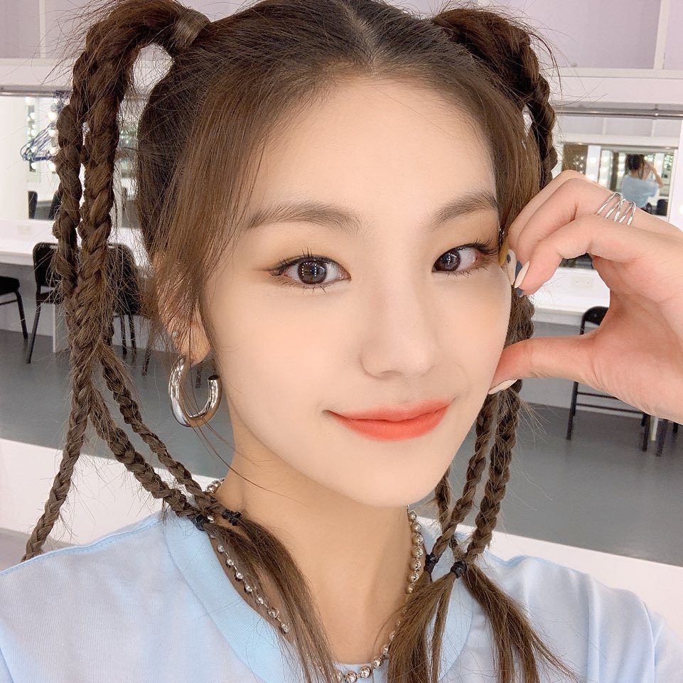오늘자 ITZY 인스타그램.jpg | 인스티즈