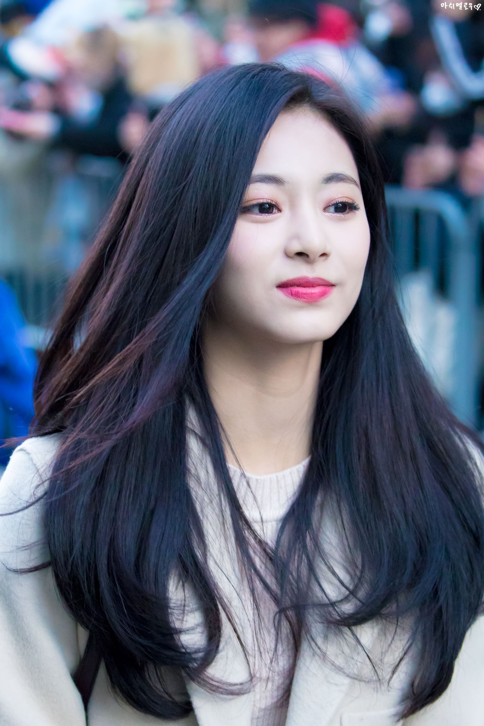 최근 트와이스 쯔뭉이 쯔위의 비주얼.jpgif | 인스티즈