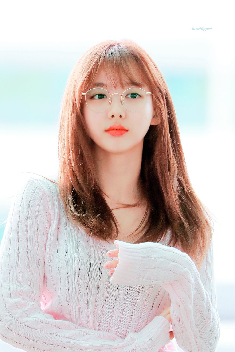 귀여운 동그리 안경을 쓴 트와이스 나연.jpgif | 인스티즈