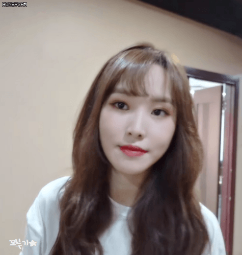 은근히 미모가 제법인 듯한 여자친구 유주.jpgif | 인스티즈