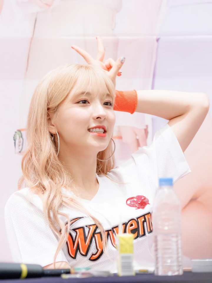 우주소녀 은서 금발 vs 흑발.jpgif | 인스티즈