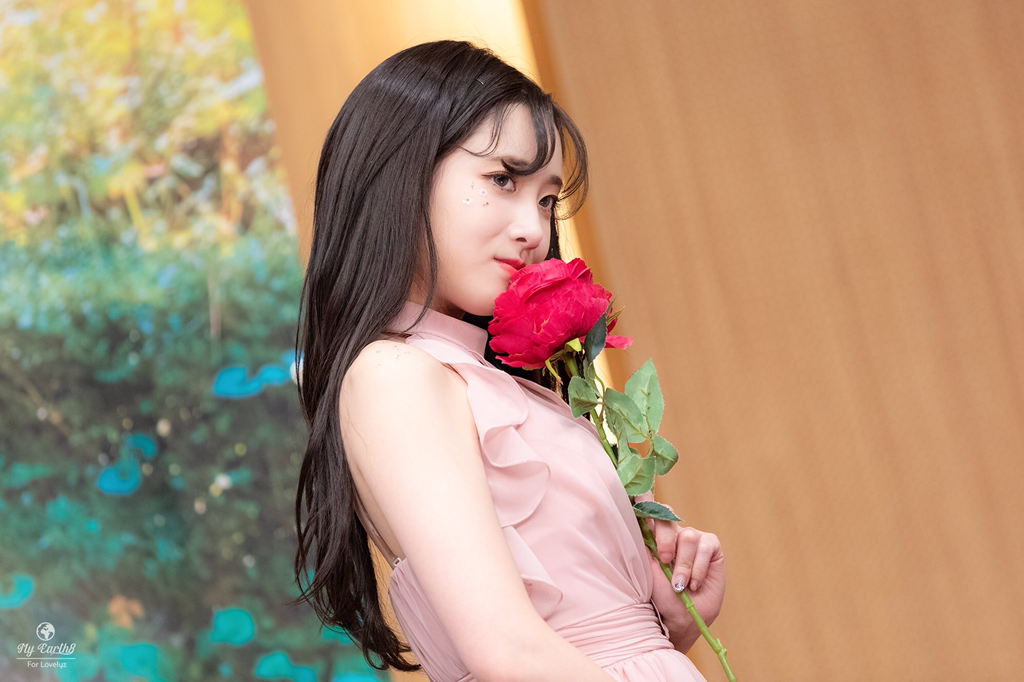 [러블리즈] 출국 한시간 전이라서 지애 | 인스티즈