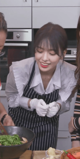 밥달라는 안유진.gif | 인스티즈