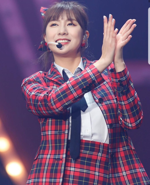 데뷔 10년차에 반오십인 여자 아이돌.jpgif | 인스티즈