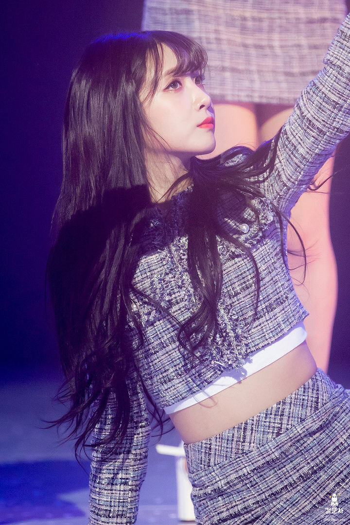 [러블리즈] 신발 하나 살 생각이라서 지애 | 인스티즈
