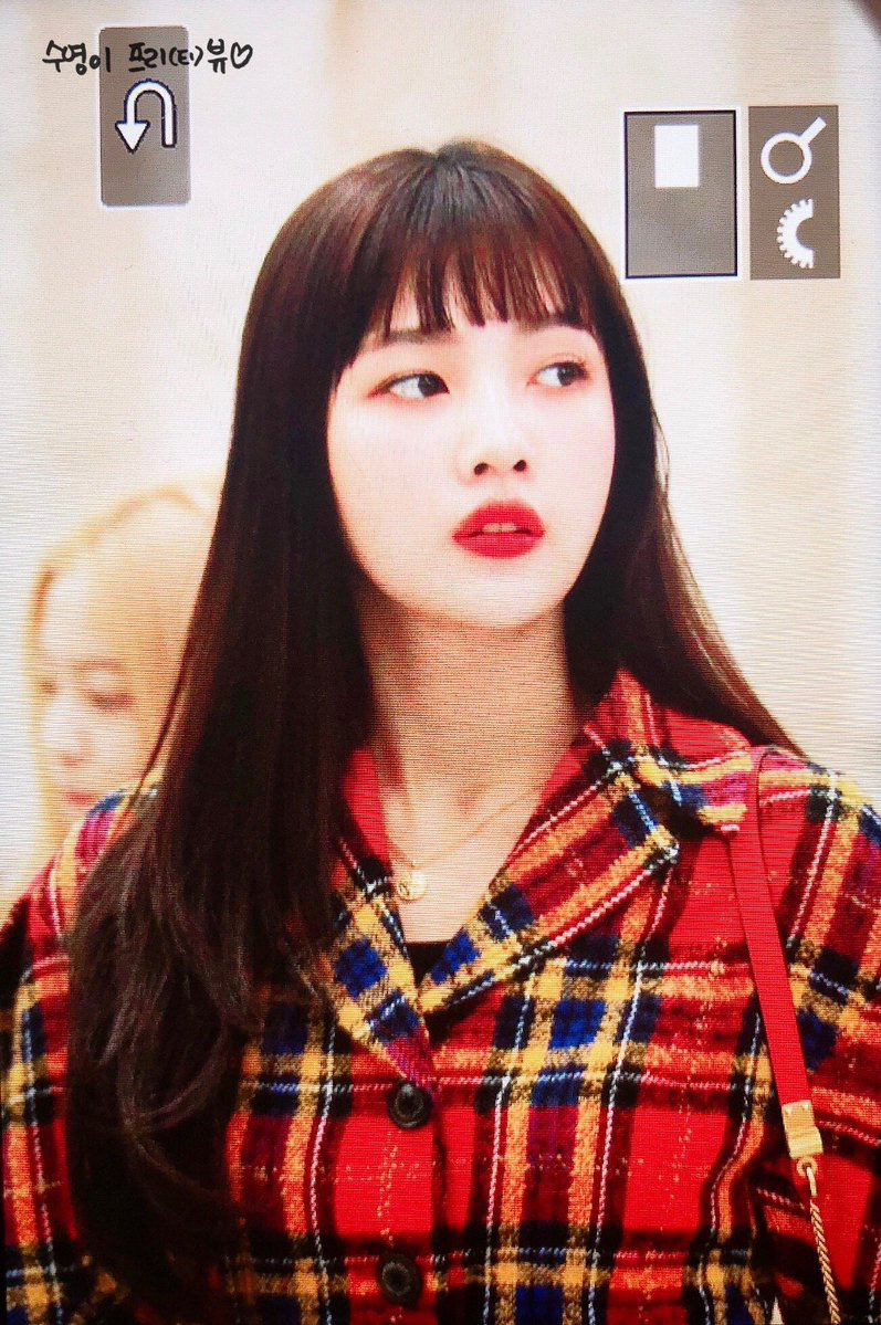 앞머리하고 더 귀여워진 레드벨벳 조이.jpgif | 인스티즈