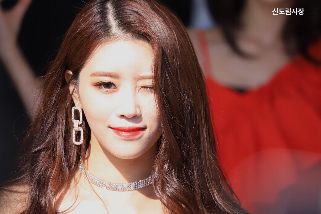 [러블리즈] 장어 먹고와서 미주 | 인스티즈