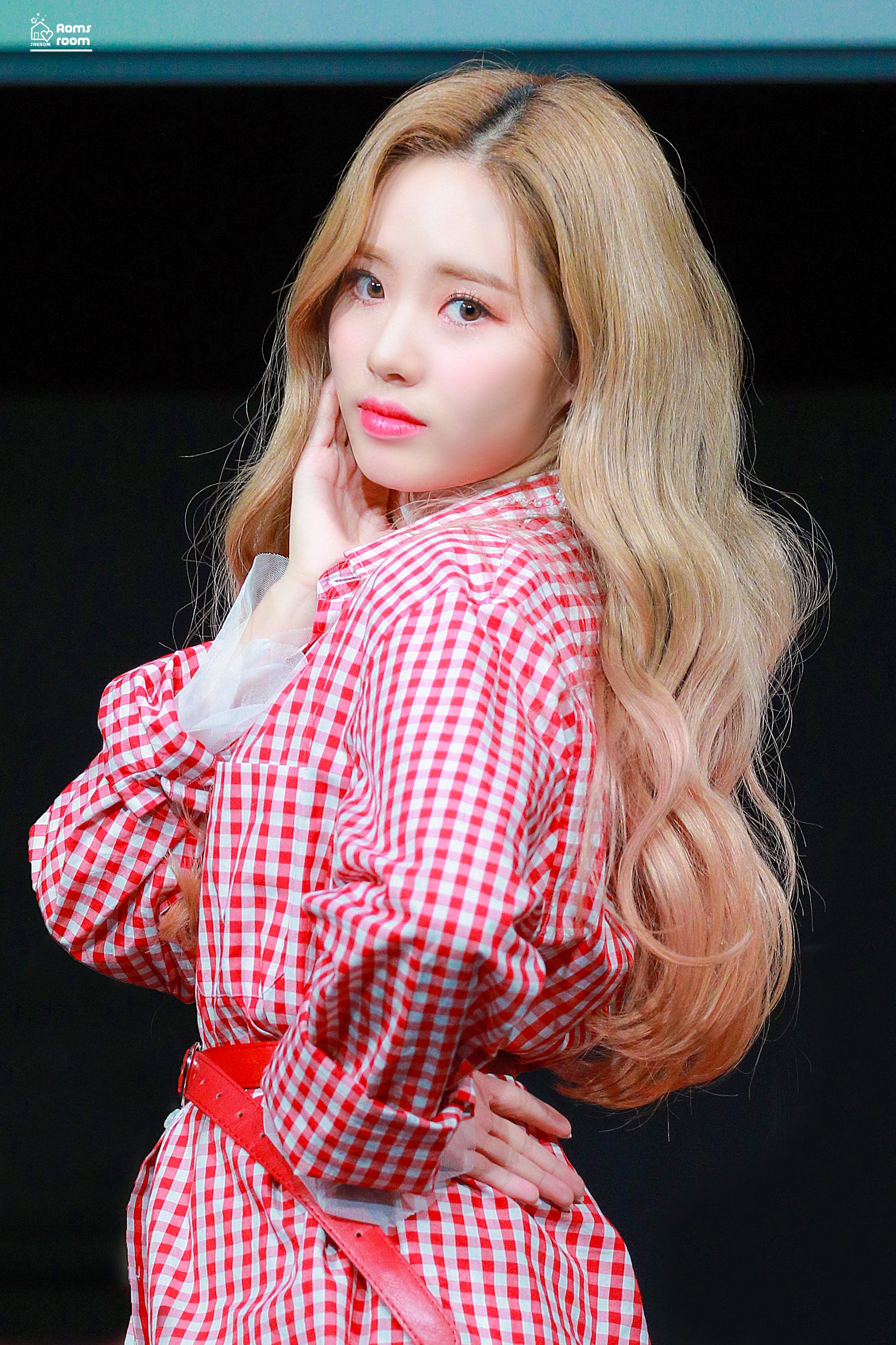 데뷔 300일기념 프로미스나인 박지원 | 인스티즈