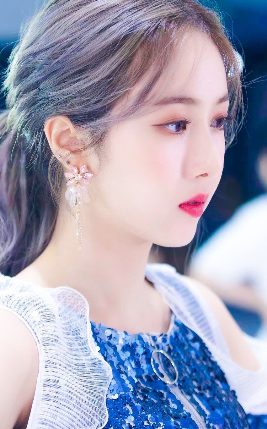 야심한 시간에 보니까 은근히 미인인 듯한 여자친구 신비.jpgif | 인스티즈