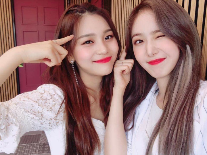 여자친구 페이스북(신비,엄지) | 인스티즈