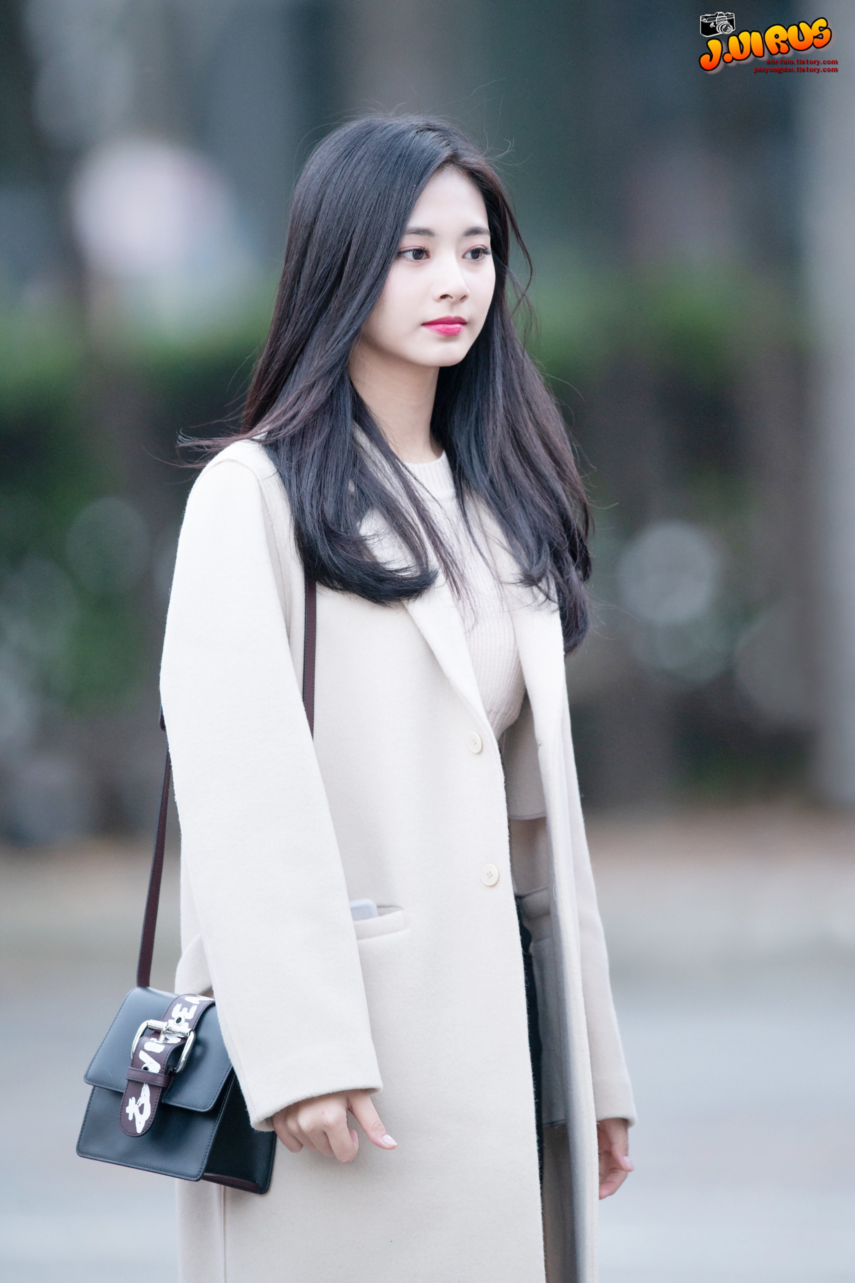 최근 트와이스 쯔뭉이 쯔위의 비주얼.jpgif | 인스티즈