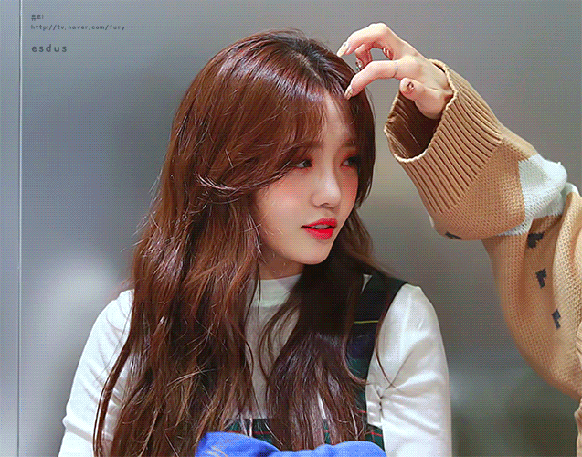 머리 쓰담쓰담 당하는 노지선 | 인스티즈