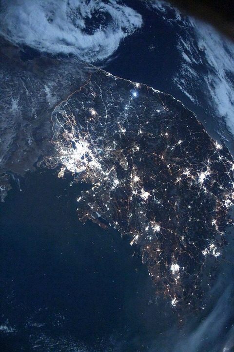 우주정거장에서 일본인이 촬영한 한국 모습 | 인스티즈