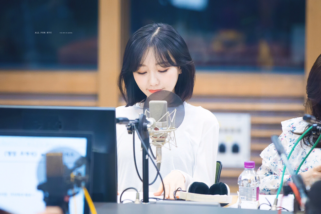 [러블리즈] 독일사는 친구에게 선물을 받아서 수정이 | 인스티즈