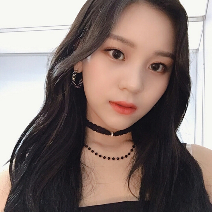 여자친구 엄지.insta | 인스티즈