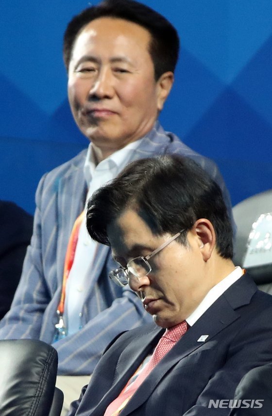 자유한국당 황교안 당대표 선출 후 6개월 스페셜 모음.jpgif | 인스티즈