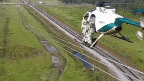 우리나라와 천조국의 송전전기원 작업 차이점.gif | 인스티즈