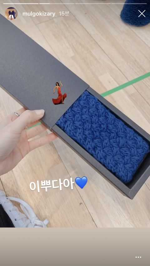 멤버들한테 목도리 떠서 선물로 준 에이핑크 보미.jpg | 인스티즈